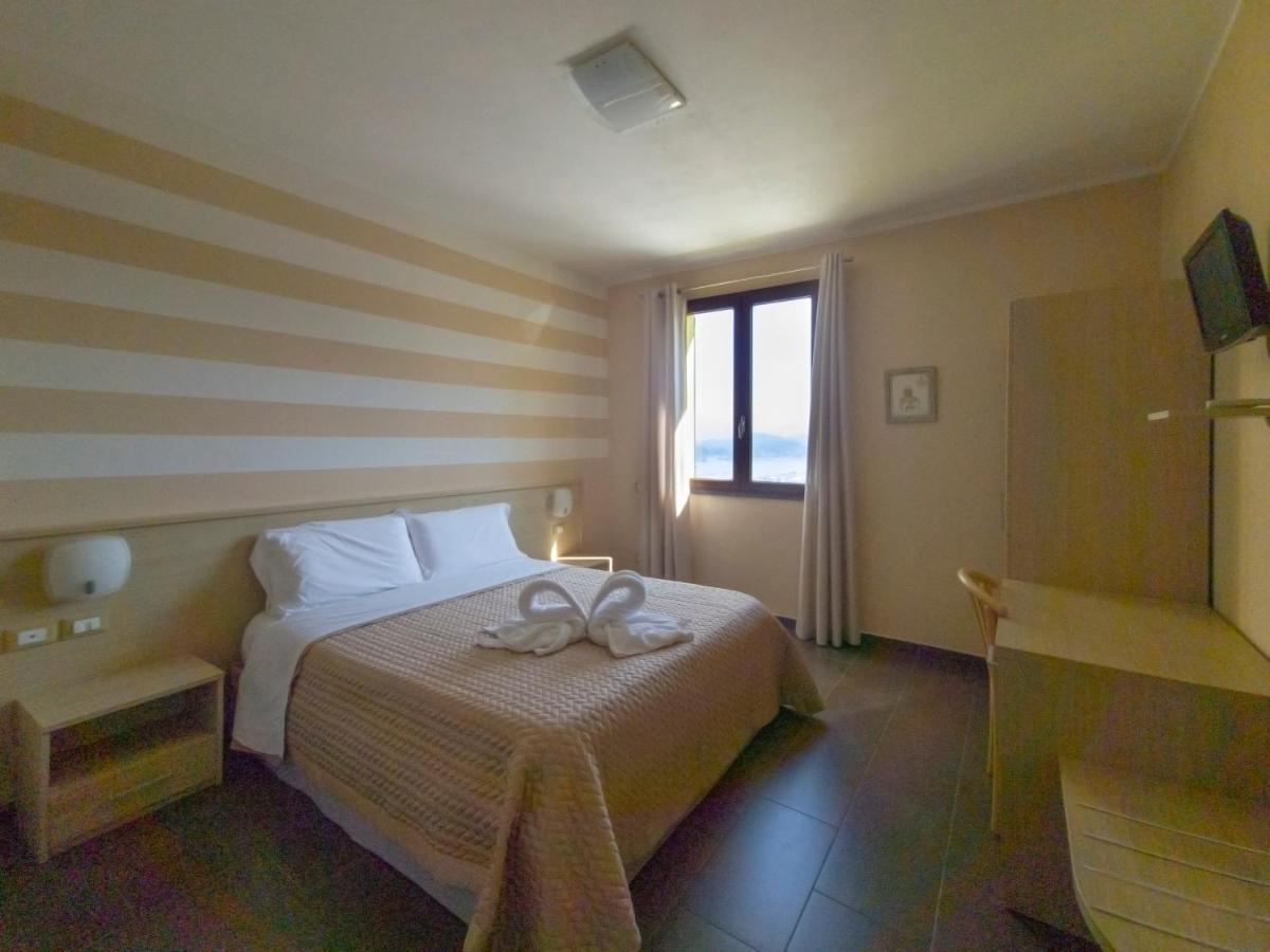 La Pietra * La Spezia