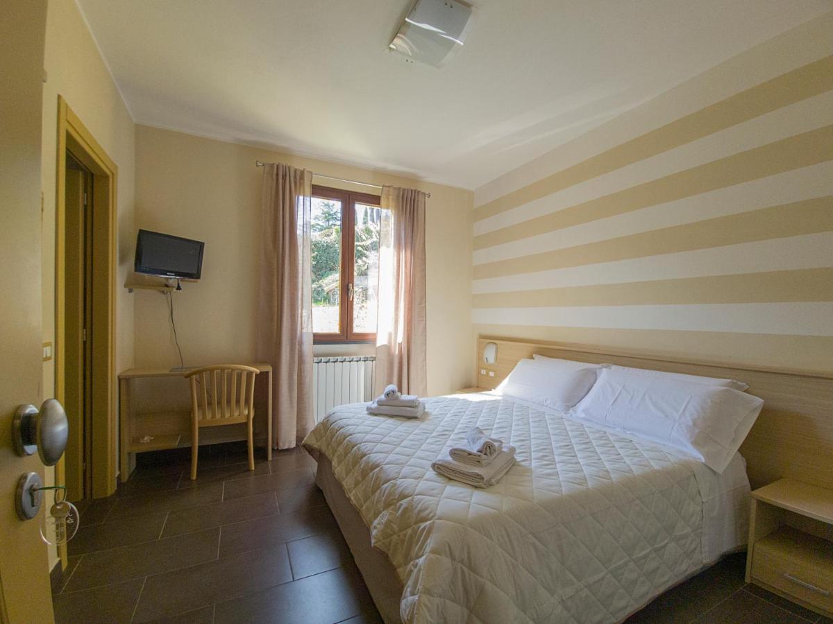 La Pietra *