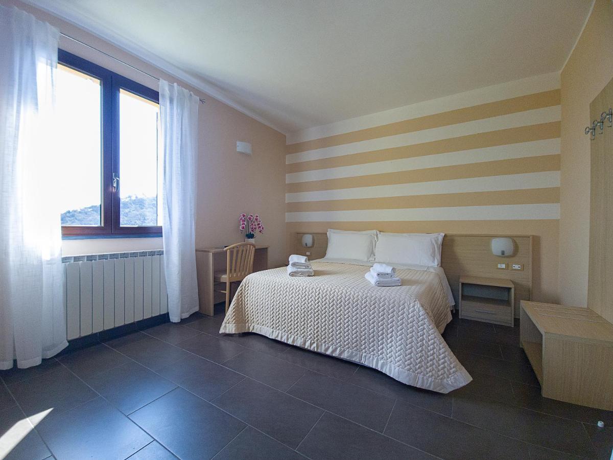 La Pietra 1 E La Pietra 2 * La Spezia